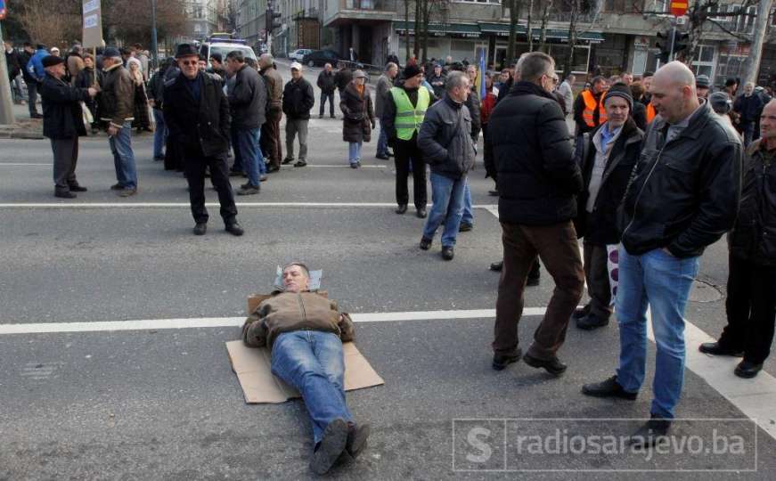 Vlada FBiH uplatila 350.000 KM za pomoć radnicima Željezare