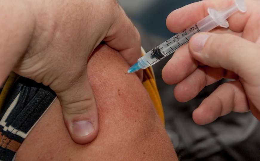 Za odbijanje vakcinacije djeteta roditeljima kazne do 2.000 eura