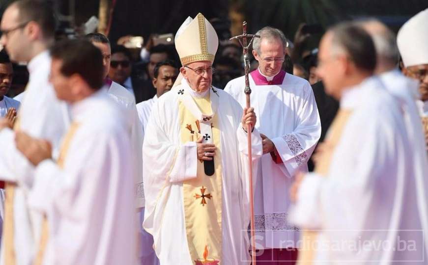 Papa Franjo predvodio prvu misu u većinski muslimanskom Bangladešu