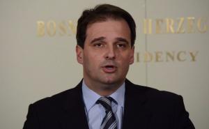 Govedarica neće prisustvovati samitu u Pekingu, jer je zakasnio na avion