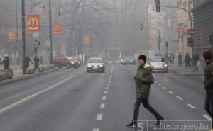 Snijeg i poledica na putevima, preko planinskih prijevoja odroni