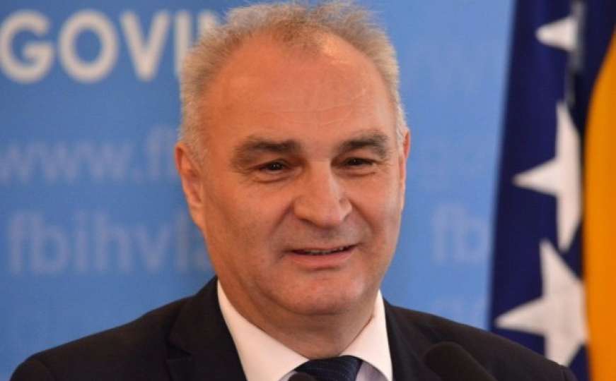 Ministar Jozić: U slučaju stečaja firme radnicima plaće za 12 mjeseci