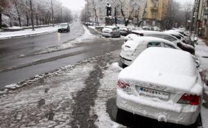 Snježni pokrivač zabijelio Balkan, otežan saobraćaj