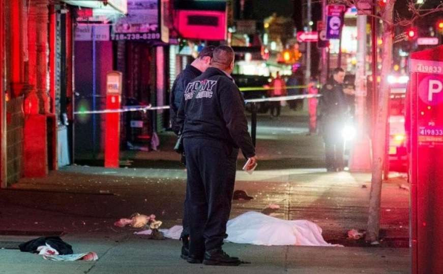 Drama u New Yorku: Autom se zabio u pješake, jedna osoba poginula, tri povrijeđene