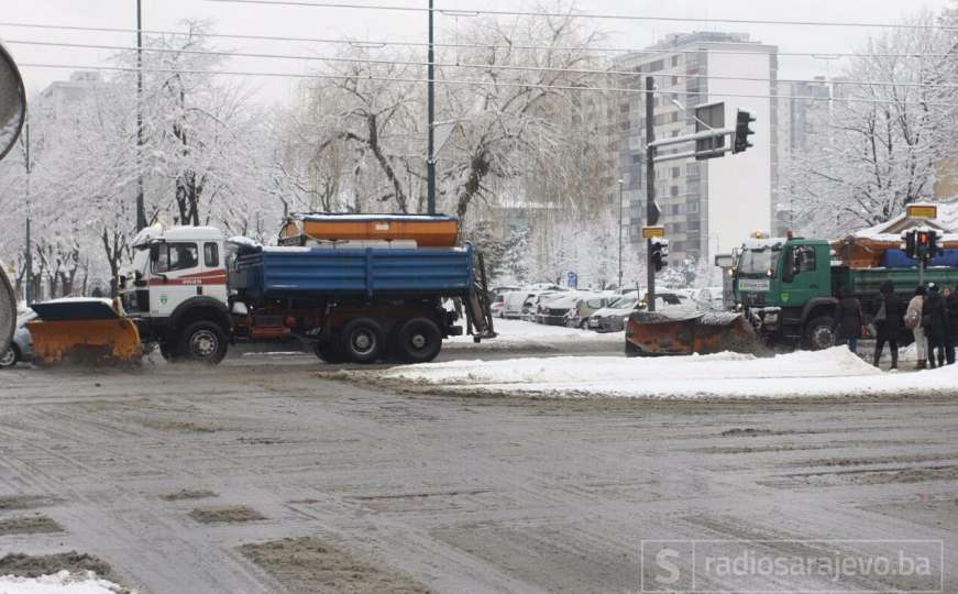 Zimska služba KJKP "Rad": Na terenu 49 vozila i 200 radnika