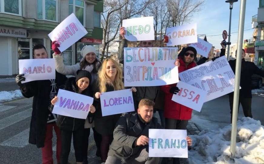 Mladi na ulicama Sanskog Mosta sugrađanima dijelili besplatne zagrljaje