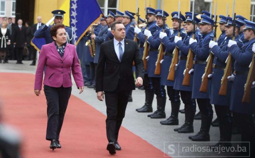 Srbijanski ministar Aleksandar Vulin svečano dočekan u Sarajevu