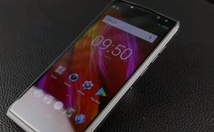Oukitel K10: Smartphone čija baterija traje sedam dana