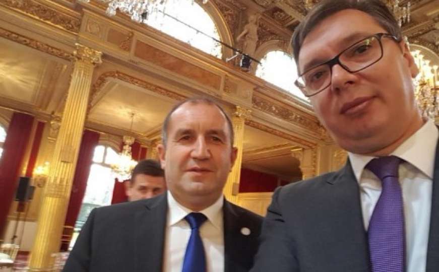 Predsjednik Srbije u opuštenom izdanju: Vučić pravio selfije s europskim liderima