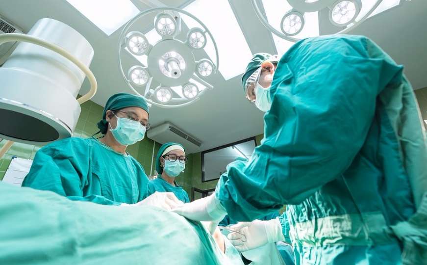 Hirurg priznao da se potpisivao na jetru pacijenata koje je operirao