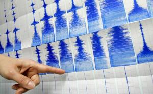 Indoneziju pogodio snažan zemljotres, izdato upozorenje na cunami