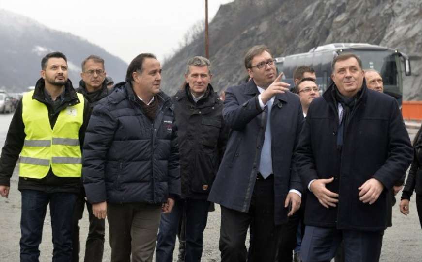 Vučić se na gradilištu obratio Dodiku: Hvala i Vama gospodine predsjedniče 