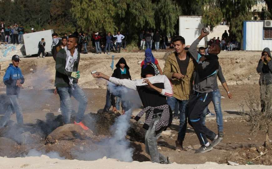 Izraelske snage ranile najmanje devet palestinskih demonstranata