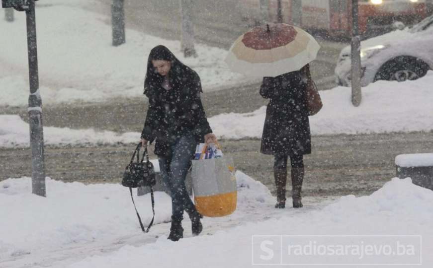 Početak sedmice donosi kišu i slab snijeg, temperature do -10 stepeni