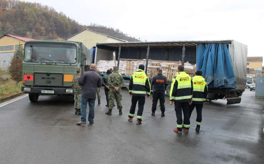 Tirana: Albanskim vlastima isporučeno 50 tona pomoći Vlade FBiH nakon poplava