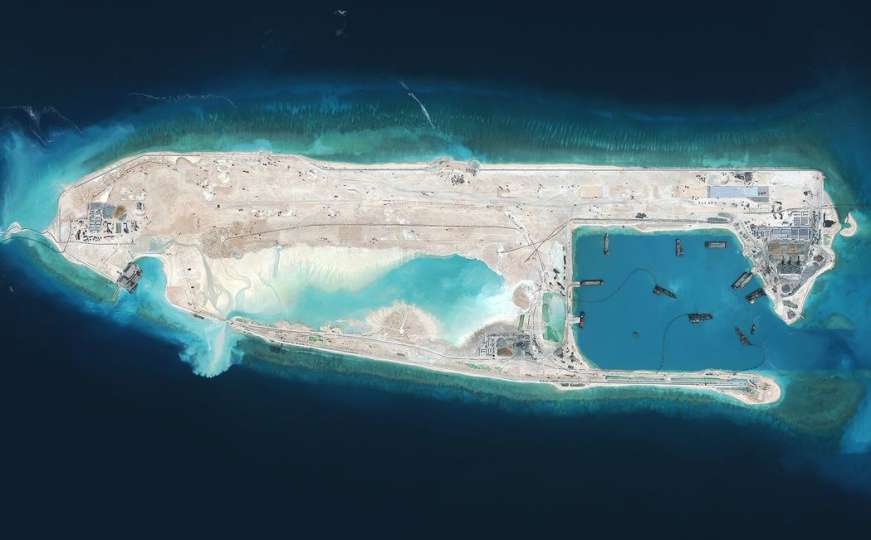 Kina ubrzala gradnju vojne infrastrukture na spornim otocima