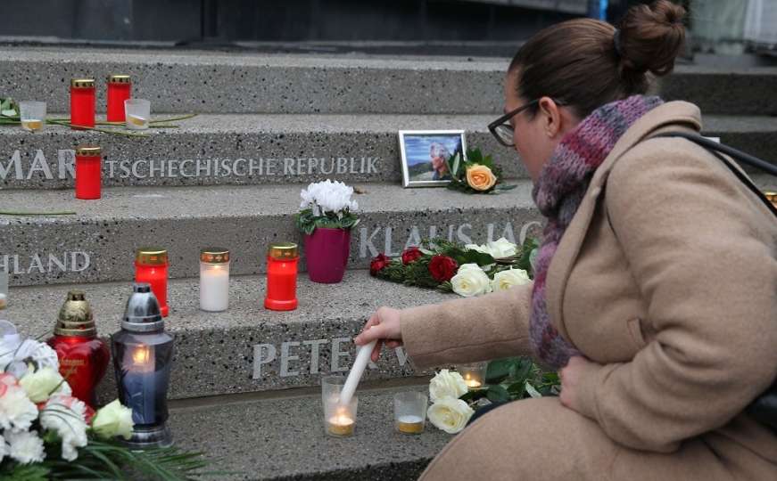 Merkel na otkrivanju spomenika žrtvama A. Amrija: Država napravila mnogo propusta