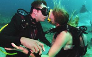 Magična ceremonija: Mladi par oduševio svijet vjenčanjem pod vodom