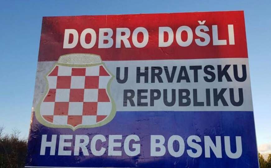 Na ulazu u BiH postavljen plakat: "Dobrodošli u Hrvatsku republiku Herceg-Bosnu"