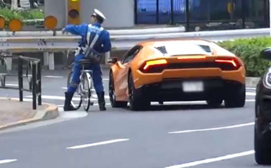 Upornost bez premca: Policajac na biciklu uhvatio prekršitelja u Lamborghiniju