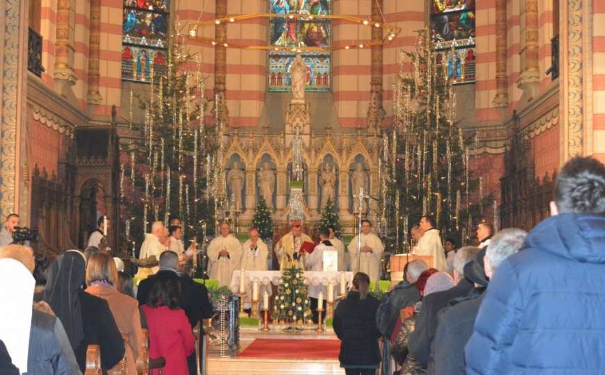 Kardinal Puljić: Božić je osjećaj pomirenja s Bogom i ljudima