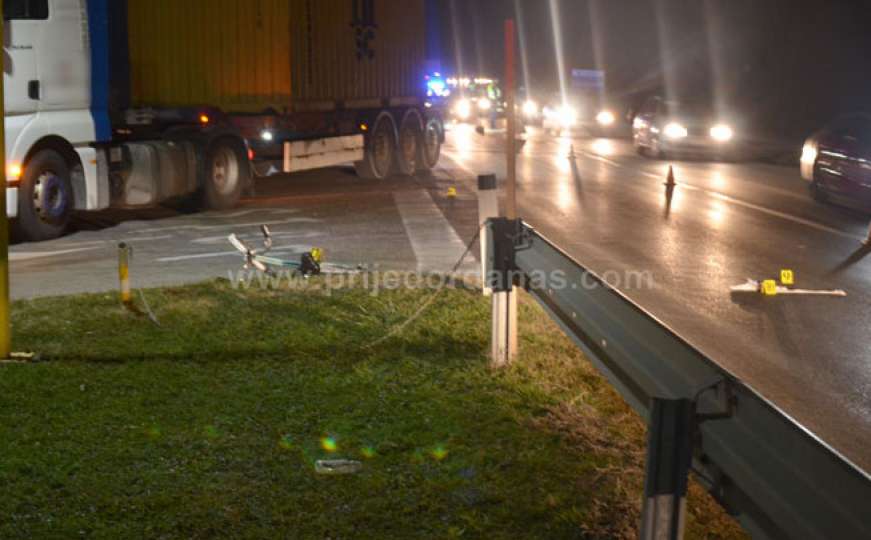 Saobraćajna nesreća: Kamion udario biciklistu kod Prijedora
