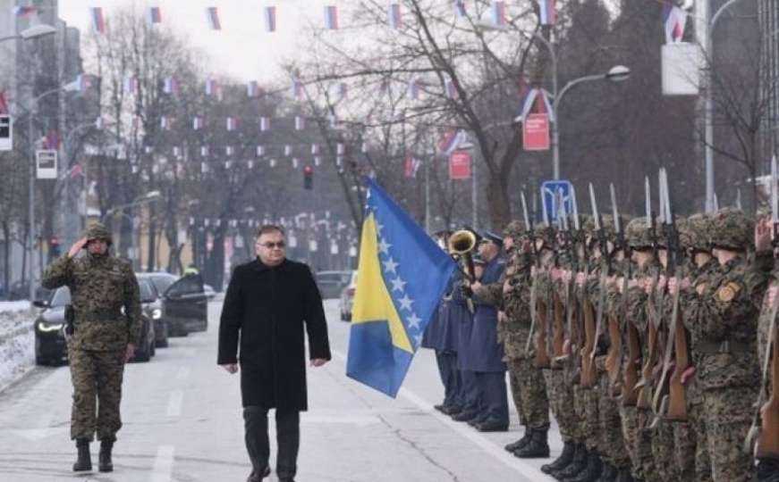 Dan RS-a: Ivanić traži da Dodik promjeni odluku i pozove srpske vojnike OS-a 