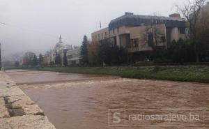 Usljed novih padavina: U porastu nivo rijeka Bosne, Sane i Miljacke
