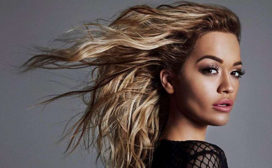 Rita Ora zaprepastila obožavatelje novim "modnim" dodatkom 