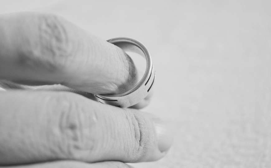 Općina u Francuskoj odbila vjenčati par zbog razlike u godinama