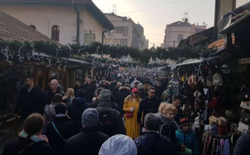 Sarajevo preplavili brojni turisti uoči dočeka nove godine