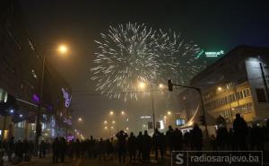 Čarolija glavnoga grada: Sarajevo uz Čolu i vatromet uplovilo u 2018. godinu