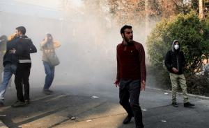 Najmanje 12 mrtvih: Demonstranti pokušavaju zauzeti vojne baze, podržao ih Trump