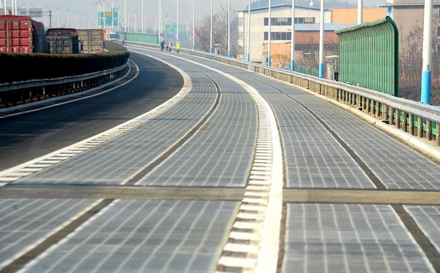 Neviđeno: Kinezi testiraju solarni autoput s prozirnim asfaltom