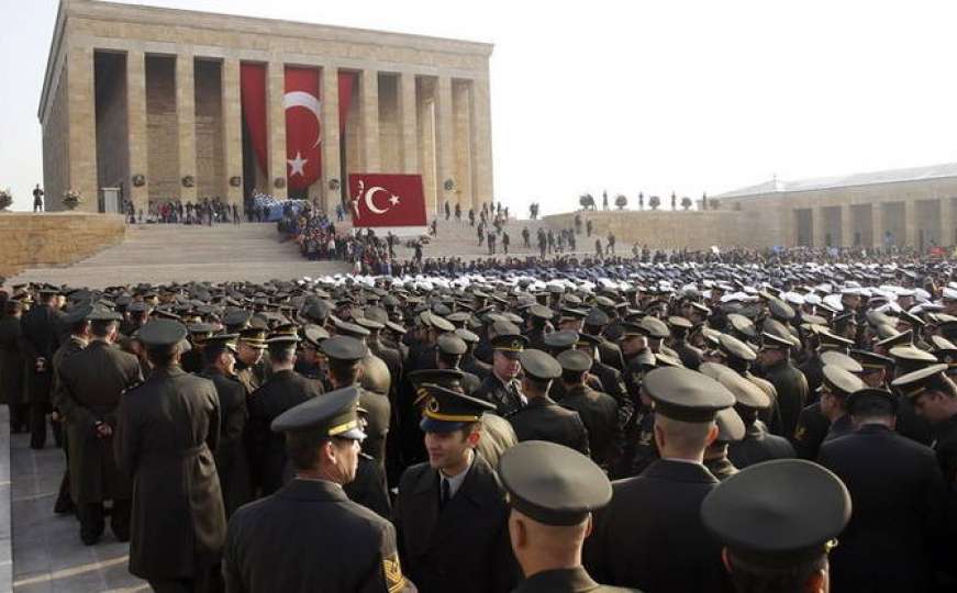 Turska vojska traži 43.000 novih uposlenika