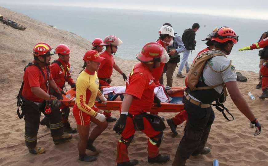 U stravičnoj nesreći u Peruu poginulo najmanje 48 ljudi 