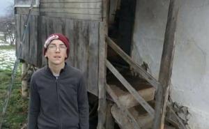 Dječak Bajro Hodžić s bolesnim ocem živi u hladnoj i neuslovnoj kući