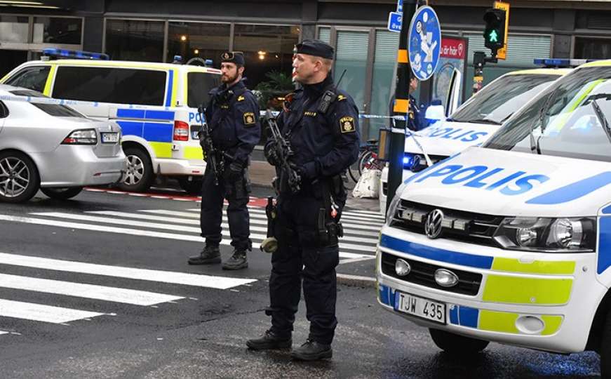 Stockholm: Eksplozija u blizini stanice metroa kada je muškarac podigao predmet
