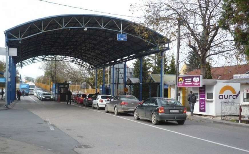 Na GP Donja Gradina i Bosanska Gradiška na izlazu iz BiH čeka se do 60 minuta