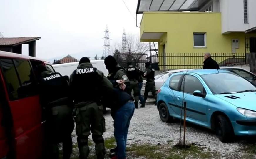 Predložen pritvor za Travničanina koji je krijumčario oružje u Sloveniju