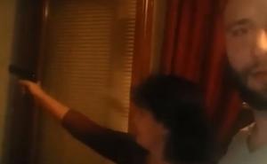 Reakcije crkve na viralni video u kojem majka puca iz pištolja