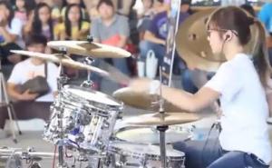Djevojčica bubnjarka postavila "domaći zadatak": Ni Matt Flynn se ne bi postidio