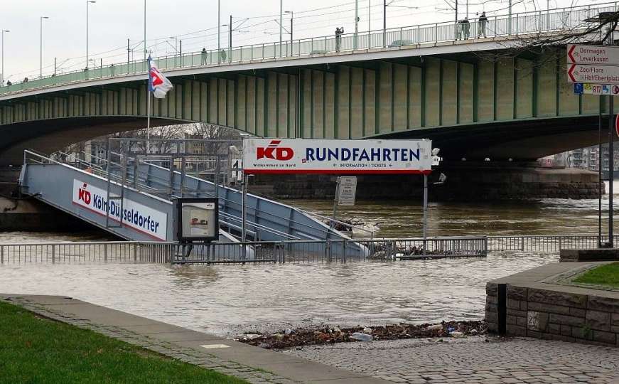 Vodostaj rijeke Rajne na zapadu Njemačke prešao kritičnu tačku