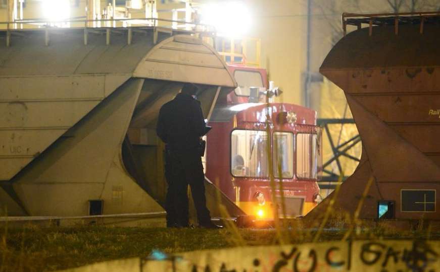 Tragedija u Zagrebu: Dječaka usmrtio strujni udar, pravio selfie na krovu vagona