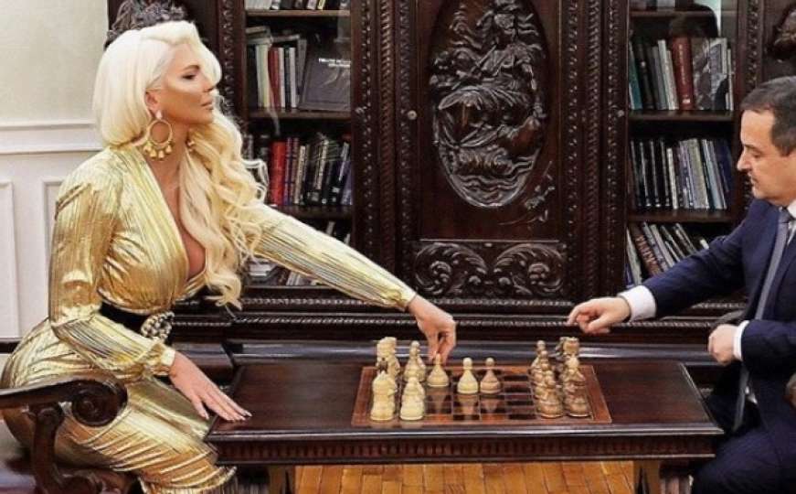 Nisu se željeli nadmetati u pjevanju: Dačić i Karleuša odigrali partiju šaha