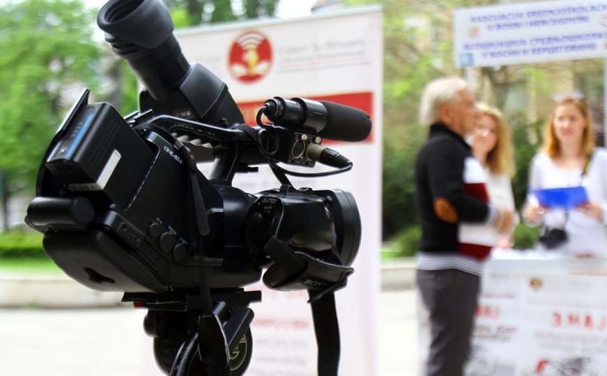 BH novinari: Privođenje i ispitivanje novinara iz Slovenije je zabrinjavajuće