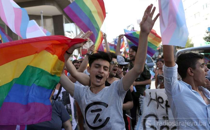 EU će ih natjerati: Rumunija će morati legalizirati istospolne brakove