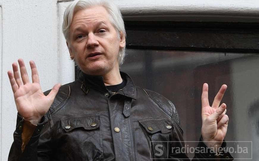 Ekvador dao državljanstvo Assangeu, ali London ga ne želi pustiti