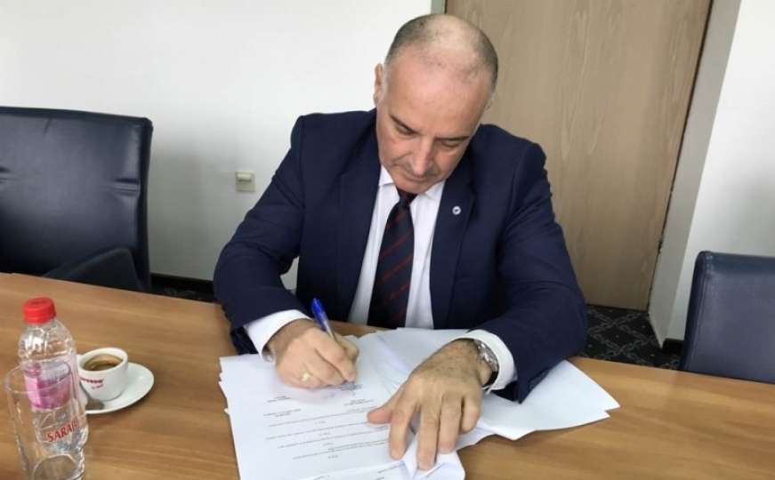 Potpisan ugovor s izvođačima radova na rekonstrukciji poslovne zgrade FSBiH