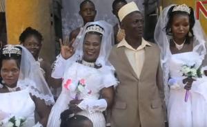Musliman iz Ugande oženio tri žene odjednom jer nije mogao platiti tri svadbe